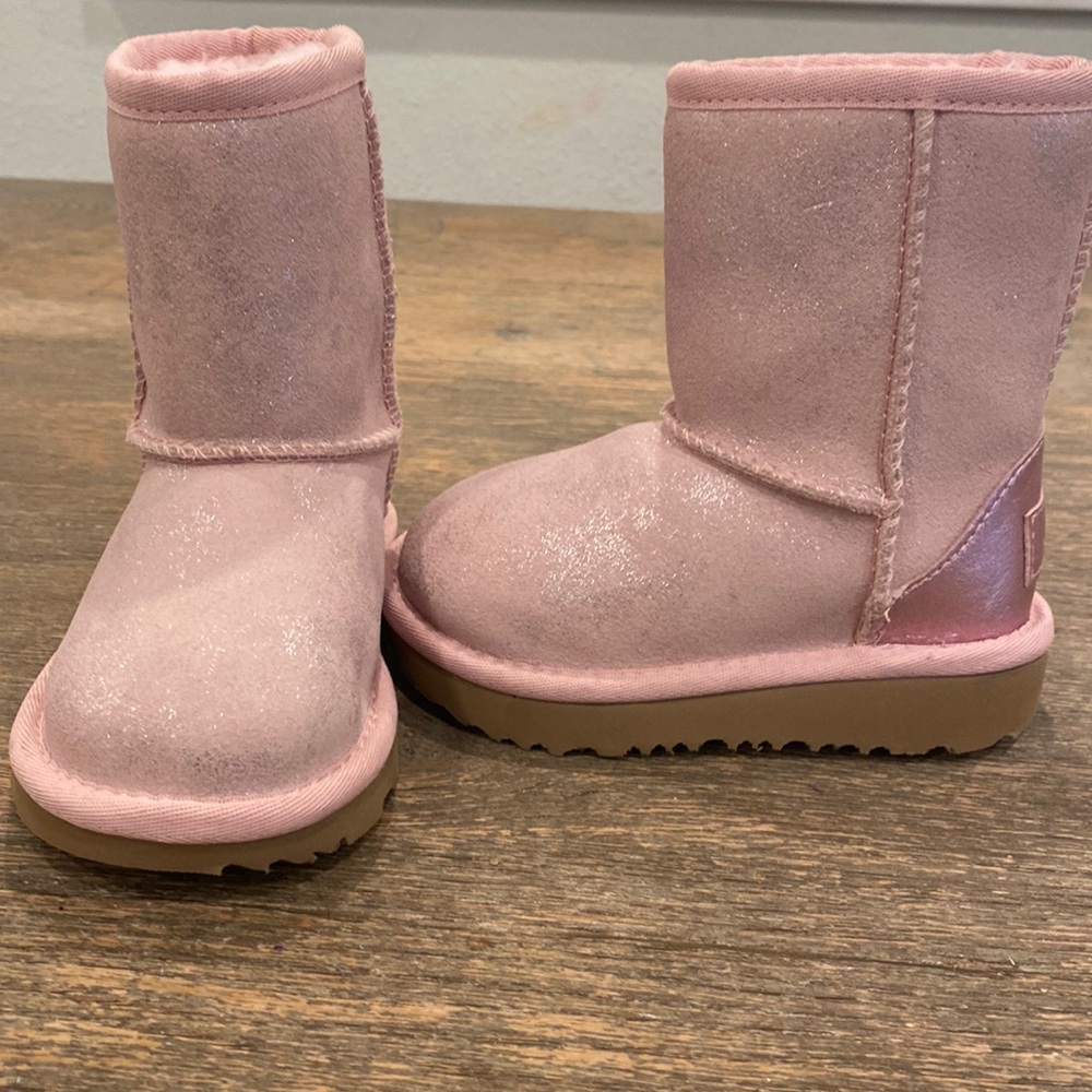 Ugg pink sparkle plush toddler shoes BRAND NEW. USA 6